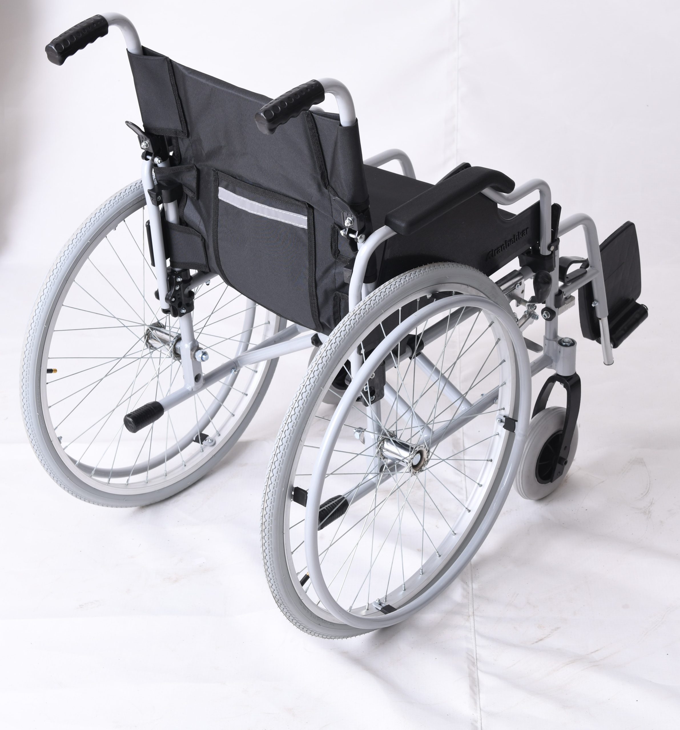 ویلچر آلومینیومی رنگی آلومینیومی سایز 43 چرخ عقب توپر جلوتوپر کد 20750001