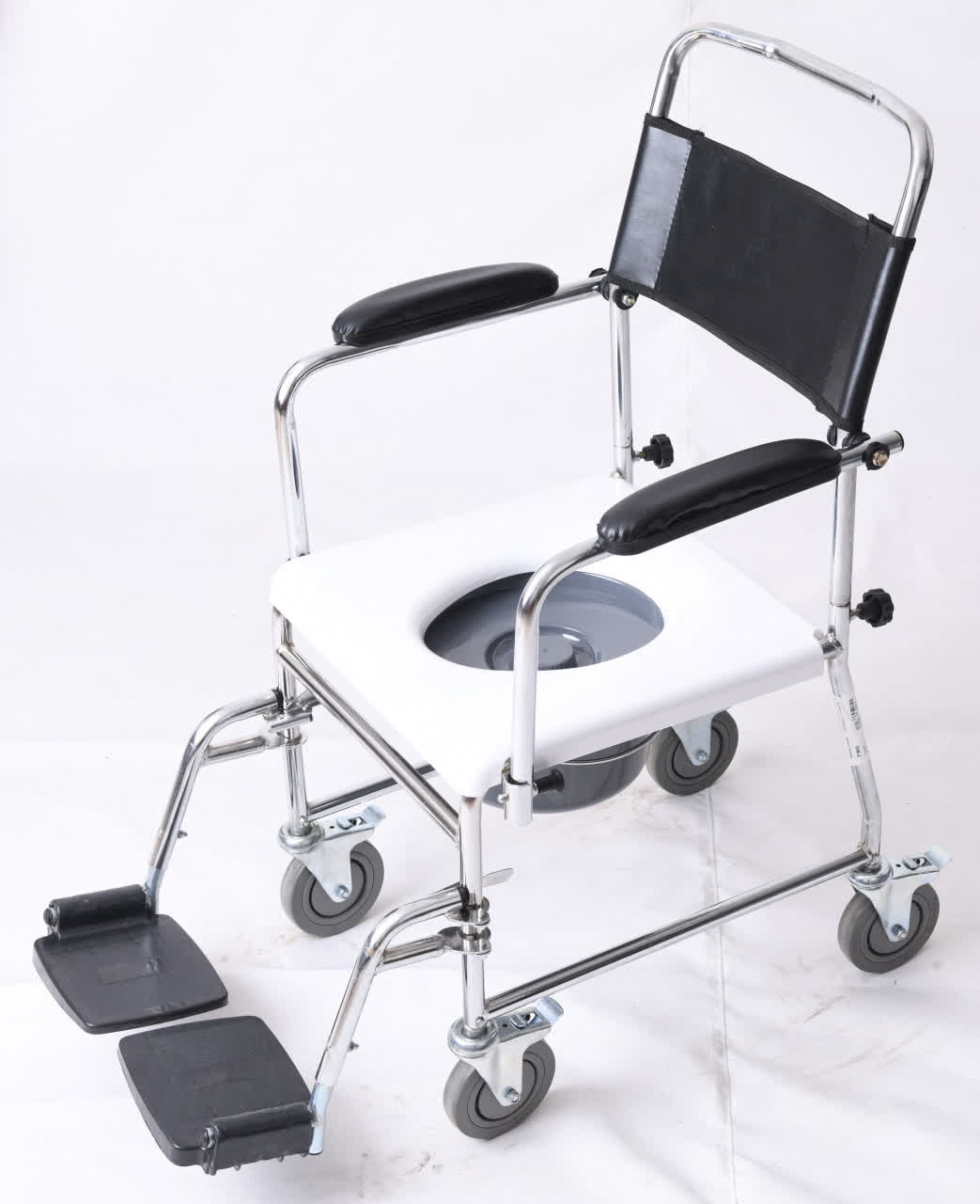 ویلچر حمام مدل 790 آبکرم چهار چرخ ترمزدار 32*125 کد 20790001